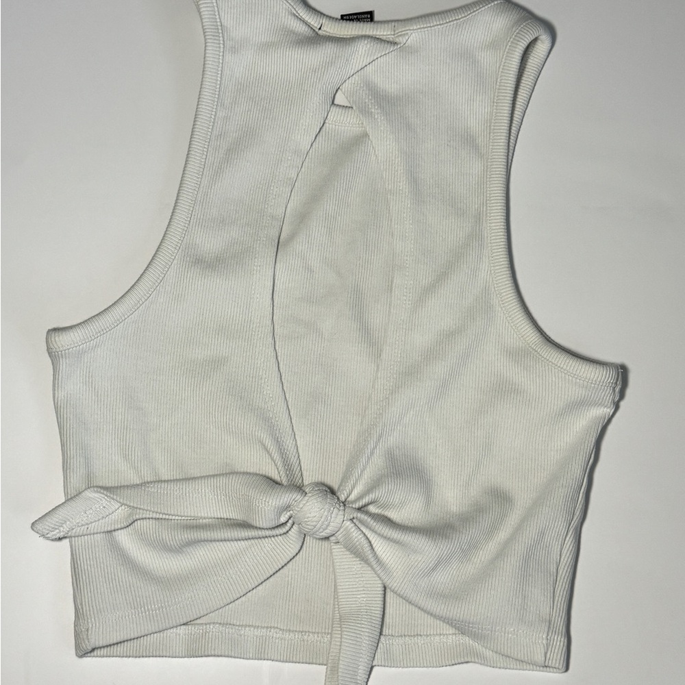 Forever 21 Tank Top with Tie Open Back in White Size Small